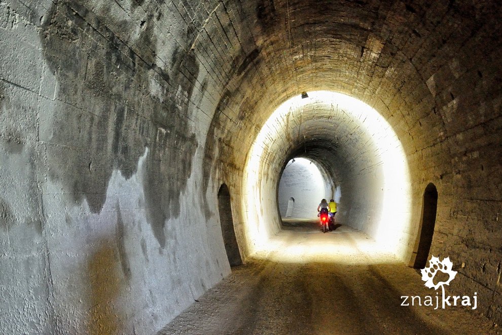 tunel-na-kolejowej-drodze-rowerowej-val-