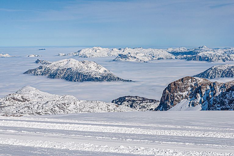 Chmury nad alpejskimi dolinami Chmury nad alpejskimi dolinami