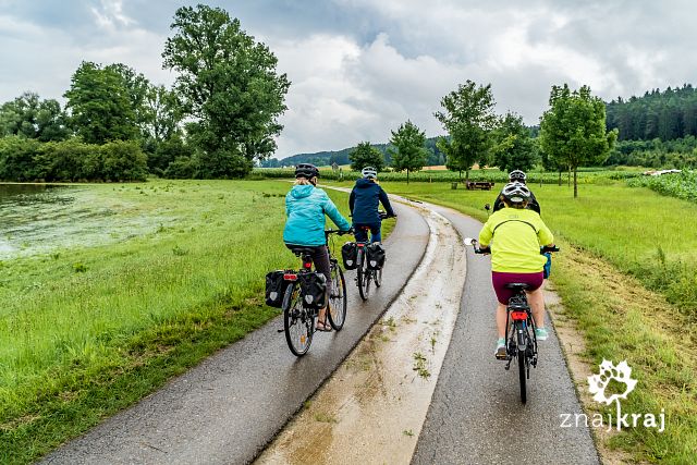 droga-rowerowa-na-terenach-zalewowych-we