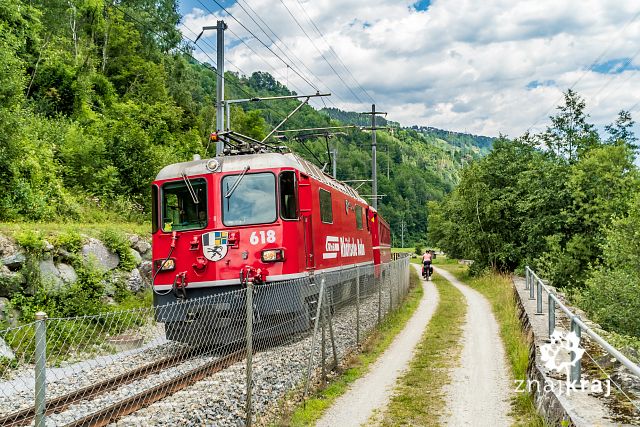 kolej-retycka-obok-szlaku-rowerowego-szw