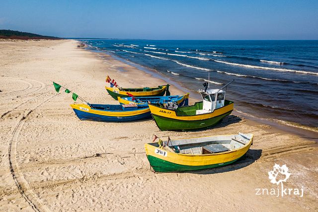 [Obrazek: przystan-plazowa-lodzi-rybackich-w-janta...a-0698.jpg]