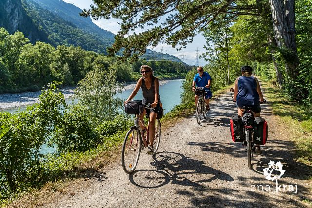 szwajcaria-turystyka-rowerowa-nad-renem-