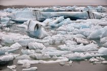 Bryły lodu w Jökulsárlón Bryły lodu w Jökulsárlón