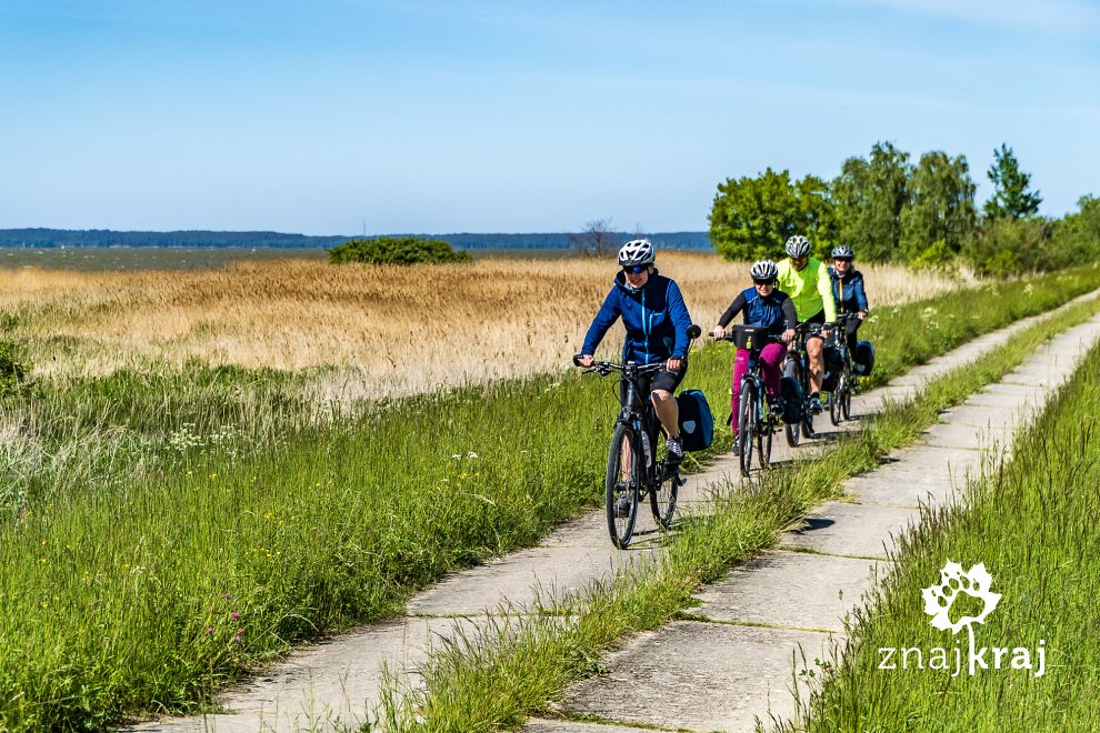 betonowe-plyty-na-green-velo-zalew-wisla