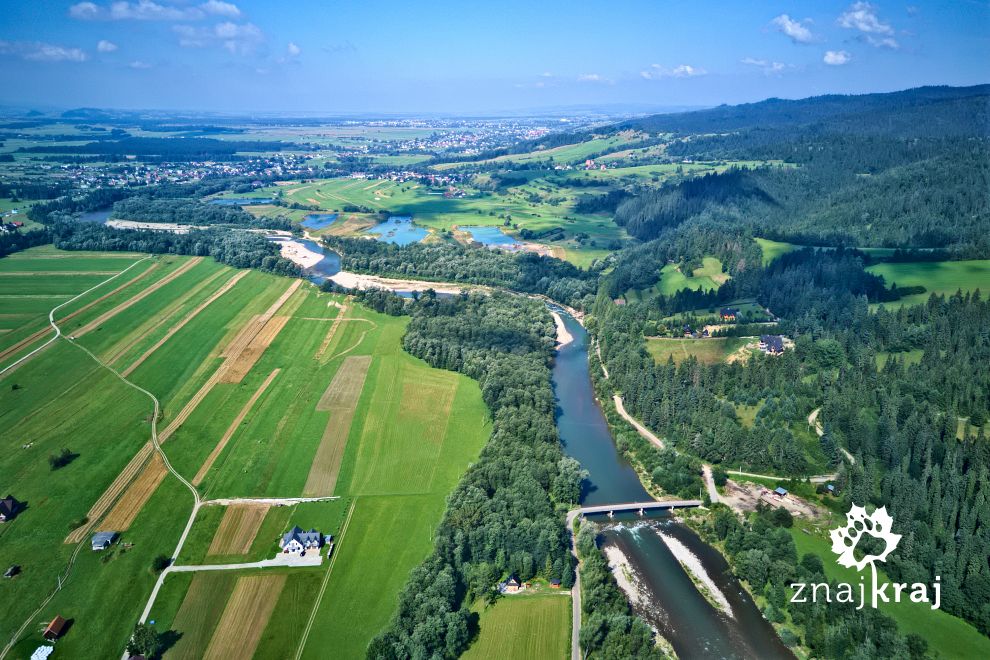 Dolina Dunajca z góry, z prawej Gorce