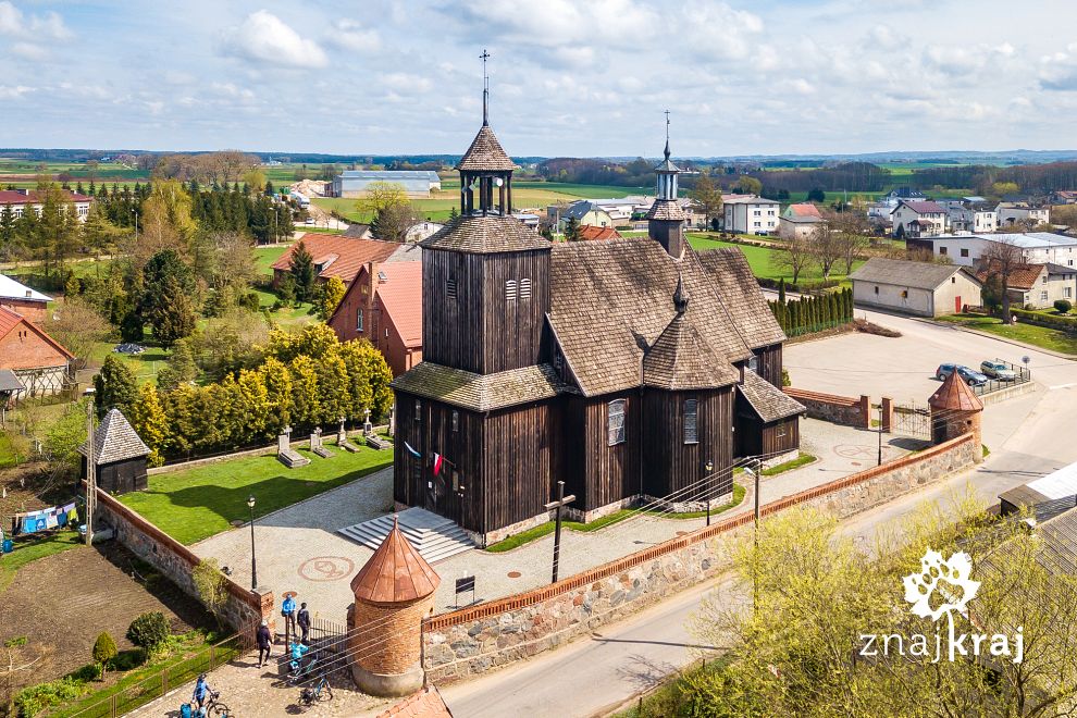 Drewniany kościół w Rożentalu na Mazurach Zachodnich