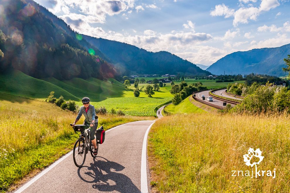 droga-rowerowa-wzdluz-autostrady-brenner