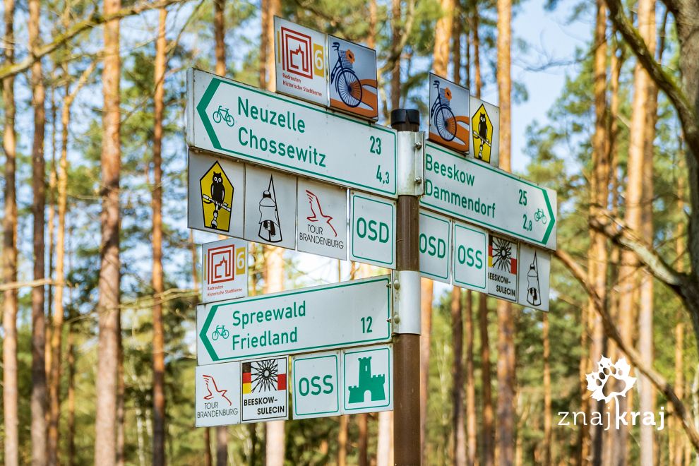 Drogowskazy na szlaku Odra-Sprewa