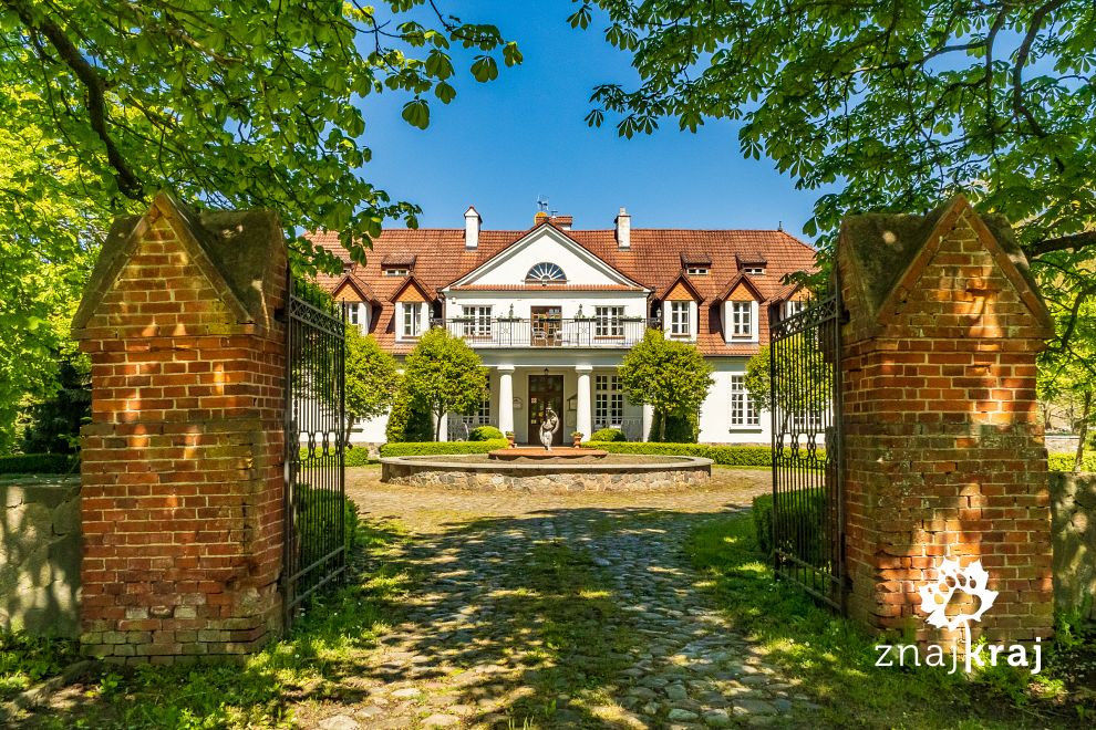 Dwór w Bychowie na Kaszubach