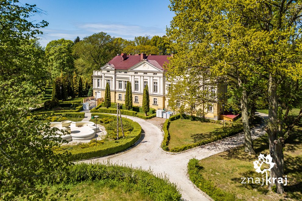 Dwór w Sasinie