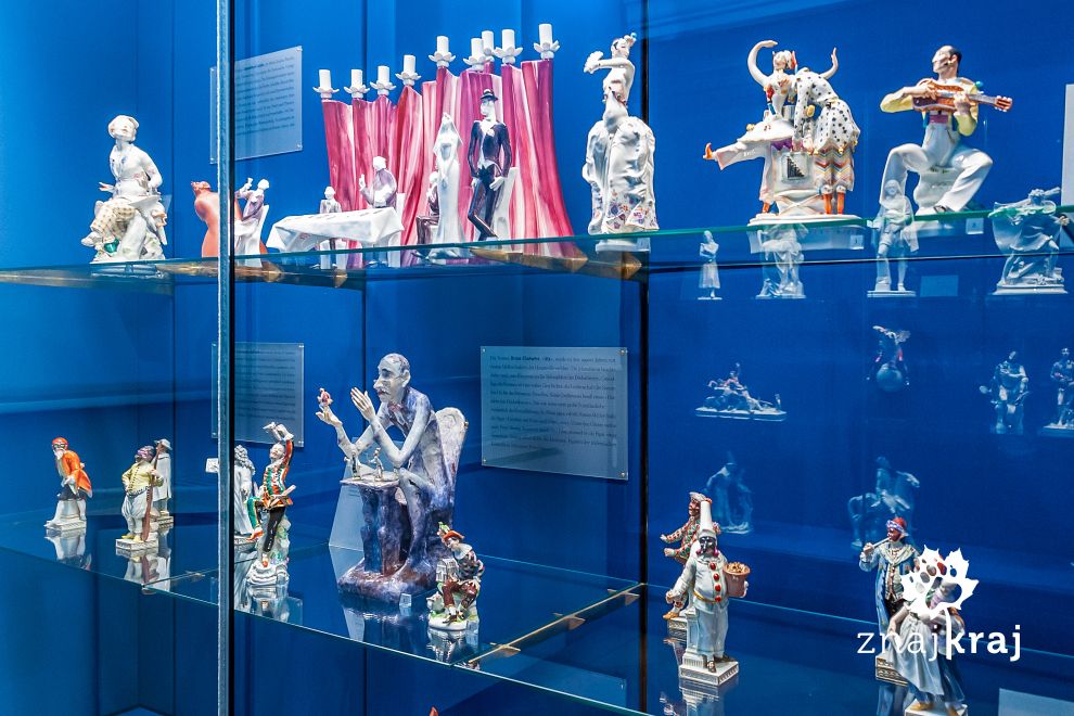 Figurki z fabryki porcelany w Miśni