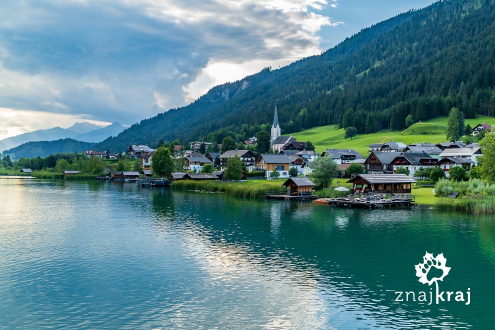 Gatschach nad jeziorem Weißensee w Austrii