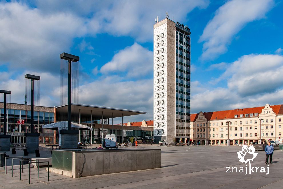 HKB Turm - pałac kultury w Neubrandenburgu