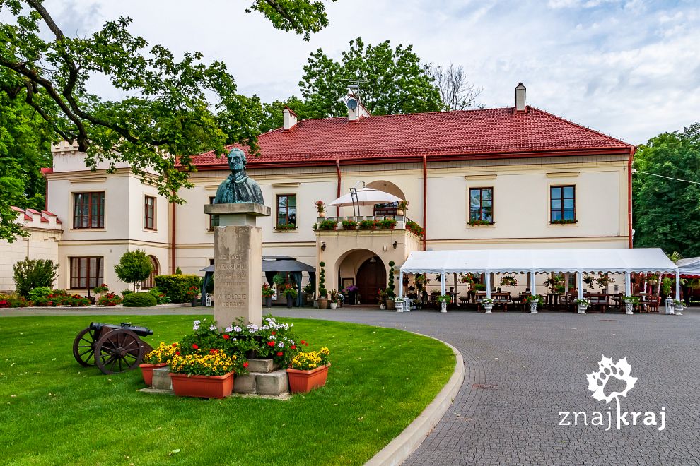 Hotel na zamku w Dubiecku