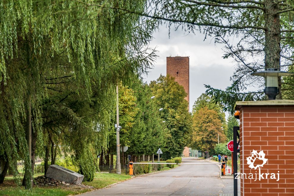 Jedna z wież Ordensburg Krössinsee w Złocieńcu