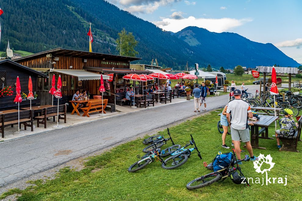 Knajpka przy trasie rowerowej w Austrii
