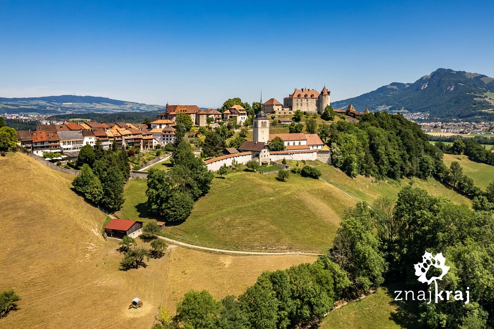 Miasteczko Gruyères, widoczne obydwa zamki