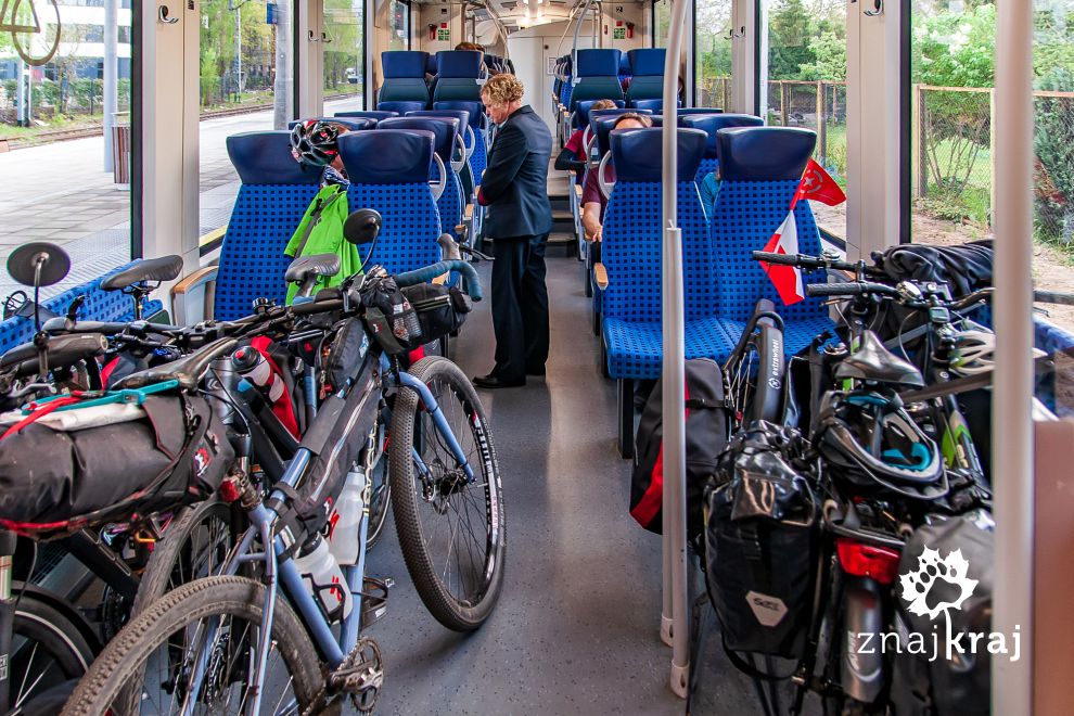 Miejsce na rowery w pociągu Deutsche Bahn ze Szczecina