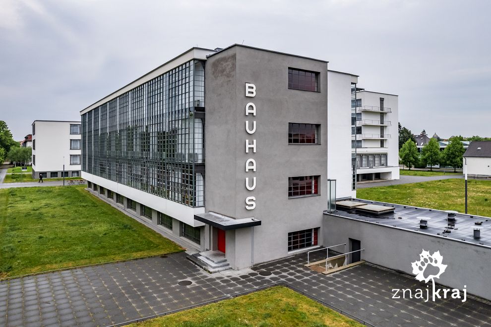 modelowy-budynek-bauhausu-w-dessau-niemc