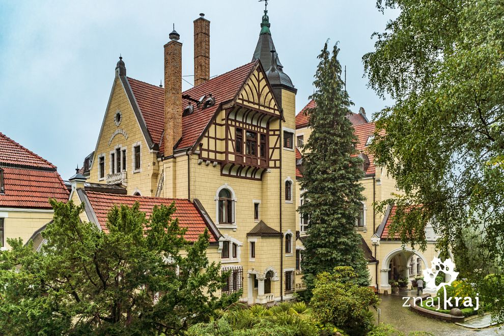 Pałac Bursztynowy w Strzekęcinie