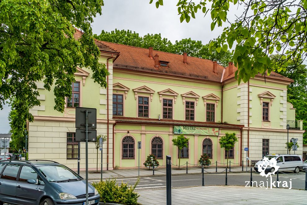 Pałac Vauxhall w Krzeszowicach