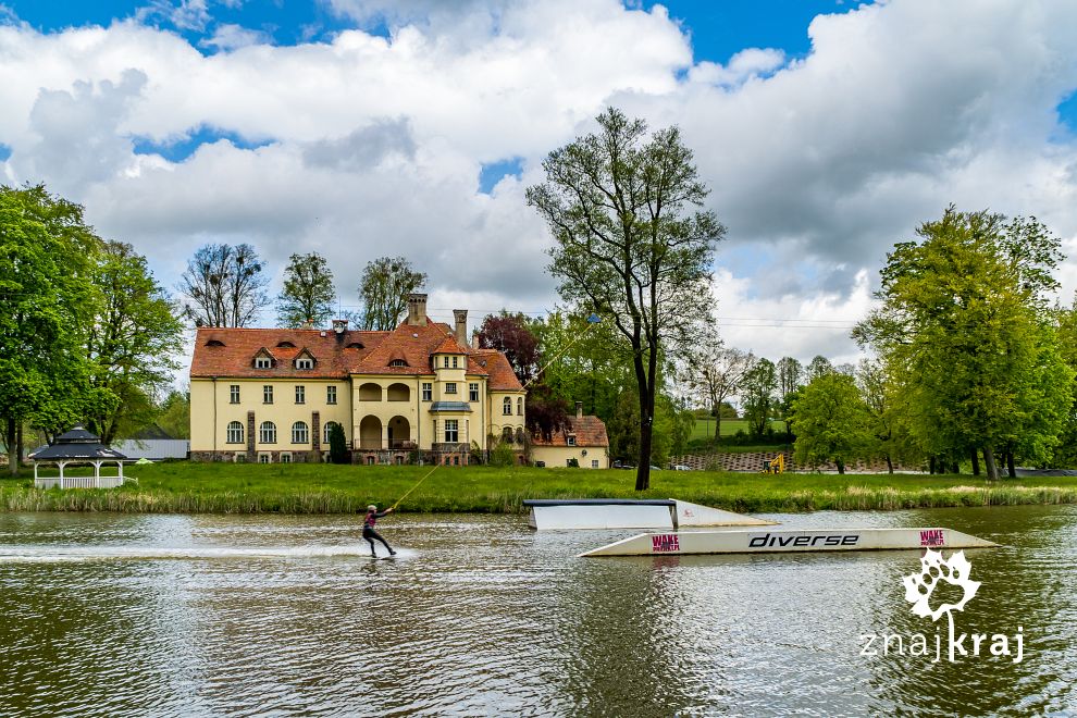 Pałac w Sławutówku i tor do wakeboardingu