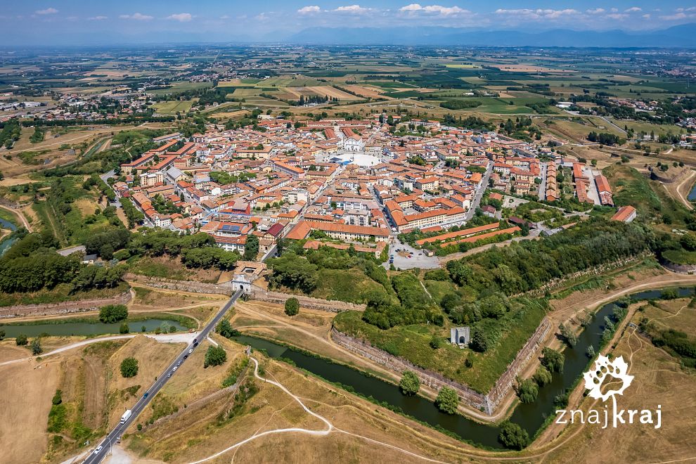 Miasto Palmanova we Włoszech z lotu ptaka