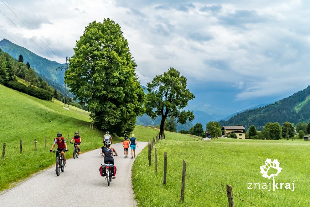 Pieszo-rowerowy trakt w dolinie Gastein