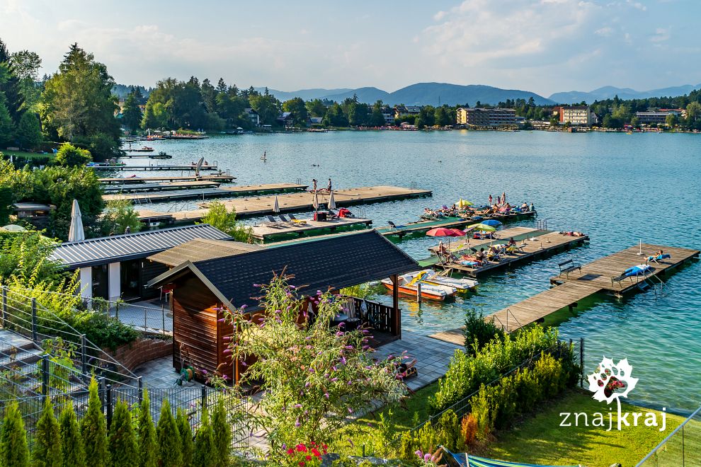 Pomosty kąpielowe nad Klopeiner See w Austrii