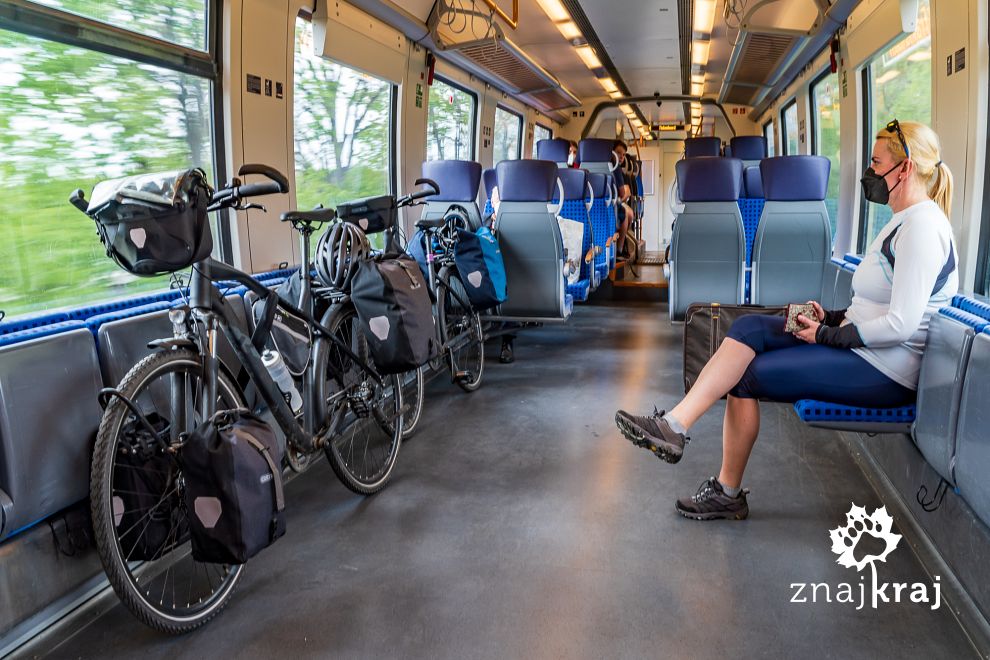 Przedział rowerowy w regionalnym pociągu Deutsche Bahn