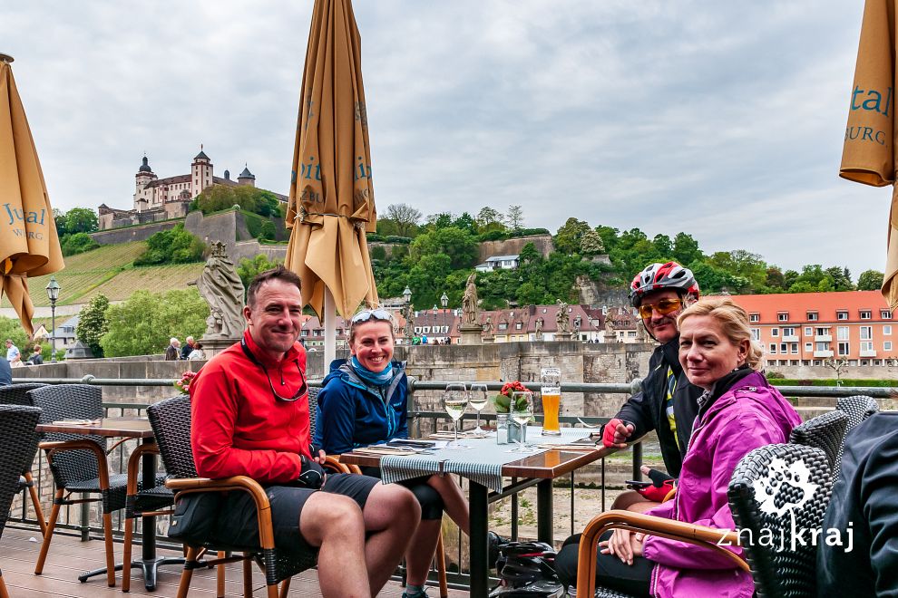 Przy kieliszku Silvanera - Würzburg