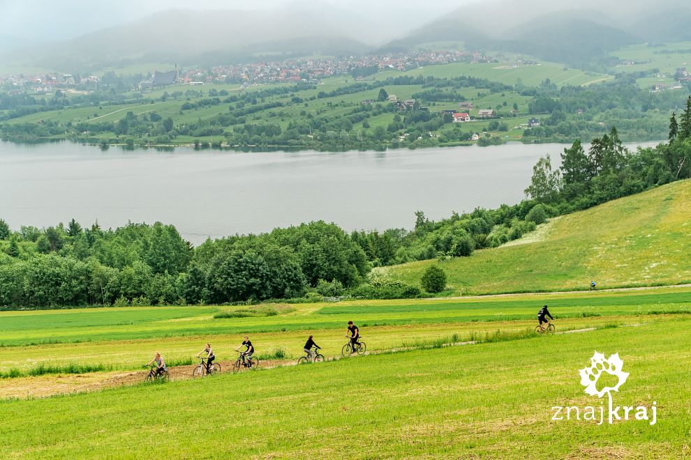 rowerowe-klimaty-nad-jeziorem-czorsztyns