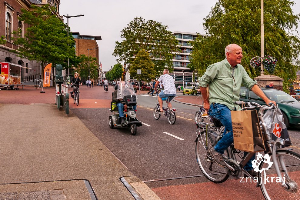 rowerowy-ruch-w-groningen-holandia-2019-