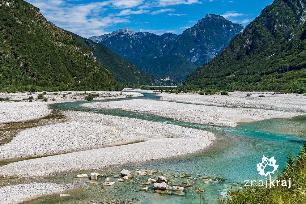 Rzeka roztokowa Tagliamento we Włoszech
