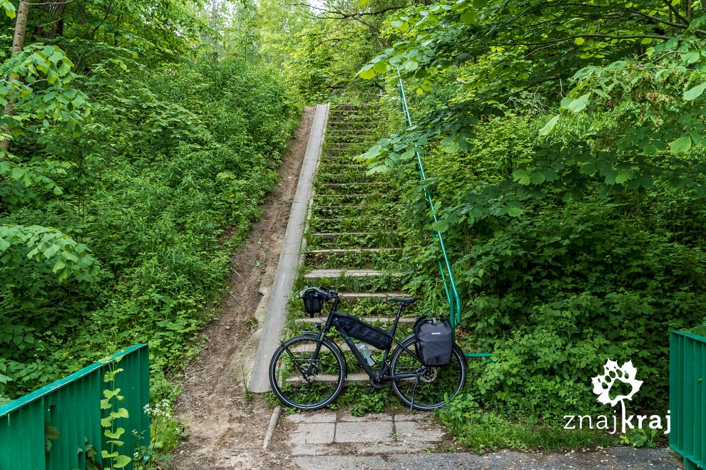 schody-na-koncu-olsztynskiej-lynostrady-