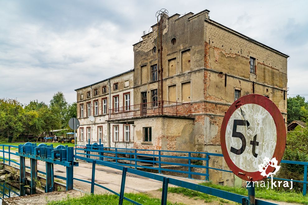 Stary młyn wodny w Kołatce