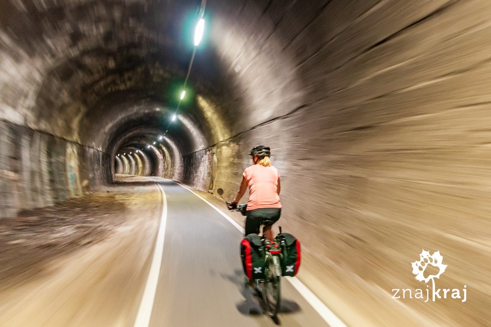 tunel-na-drodze-rowerowej-przed-bolzano-