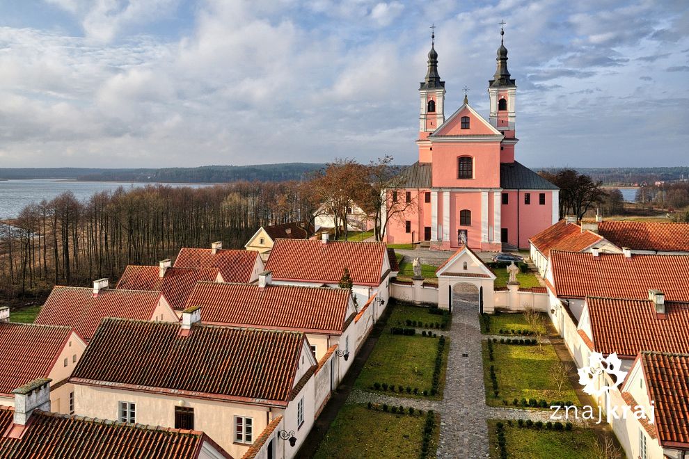 Dawny klasztor pokamedulski w Wigrach