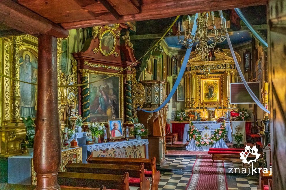 Wnętrze kościoła w Paczółtowicach