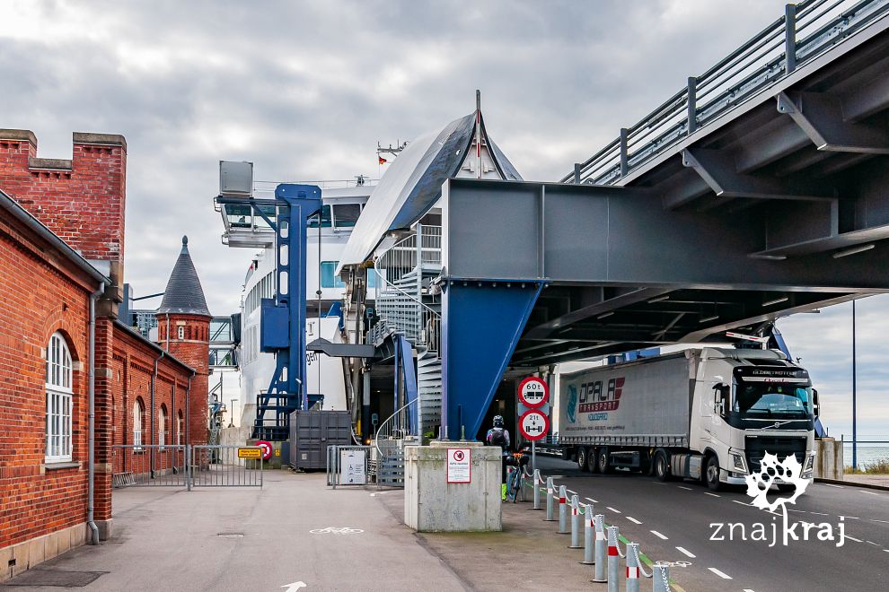 Zjazd z promu Rostock-Gedser w Danii