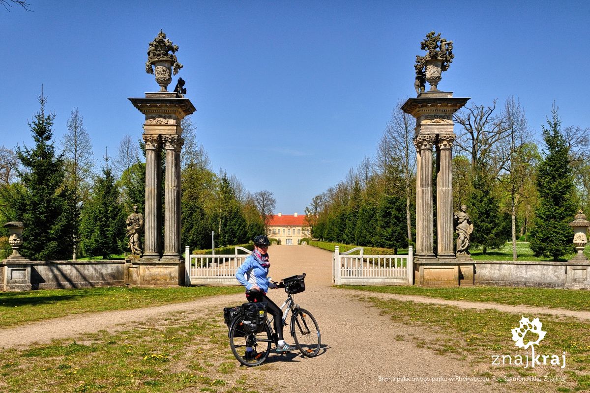 Brama pałacowego parku w Rheinsbergu Brama pałacowego parku w Rheinsbergu