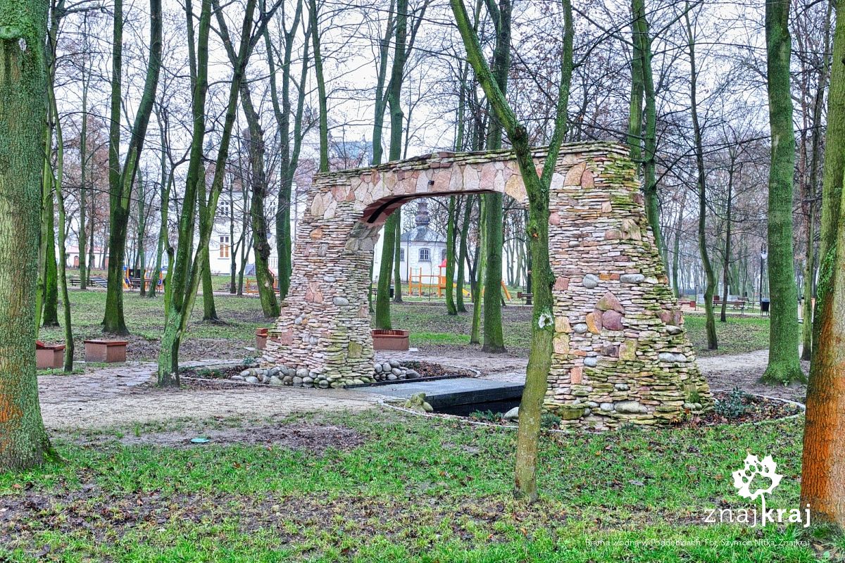 Brama wodna w Poddębicach Brama wodna w Poddębicach