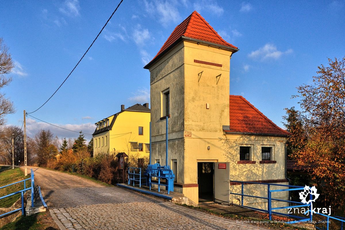Budynek stacji pomp w Słońsku