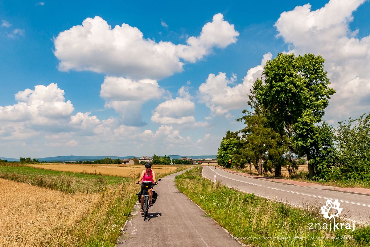 Droga rowerowa Green Velo przed Ujazdem