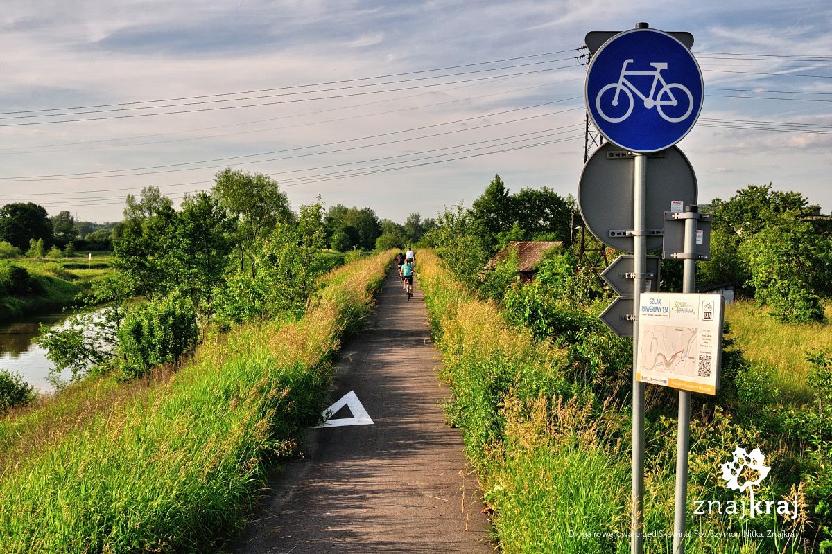 Droga rowerowa przed Skawiną