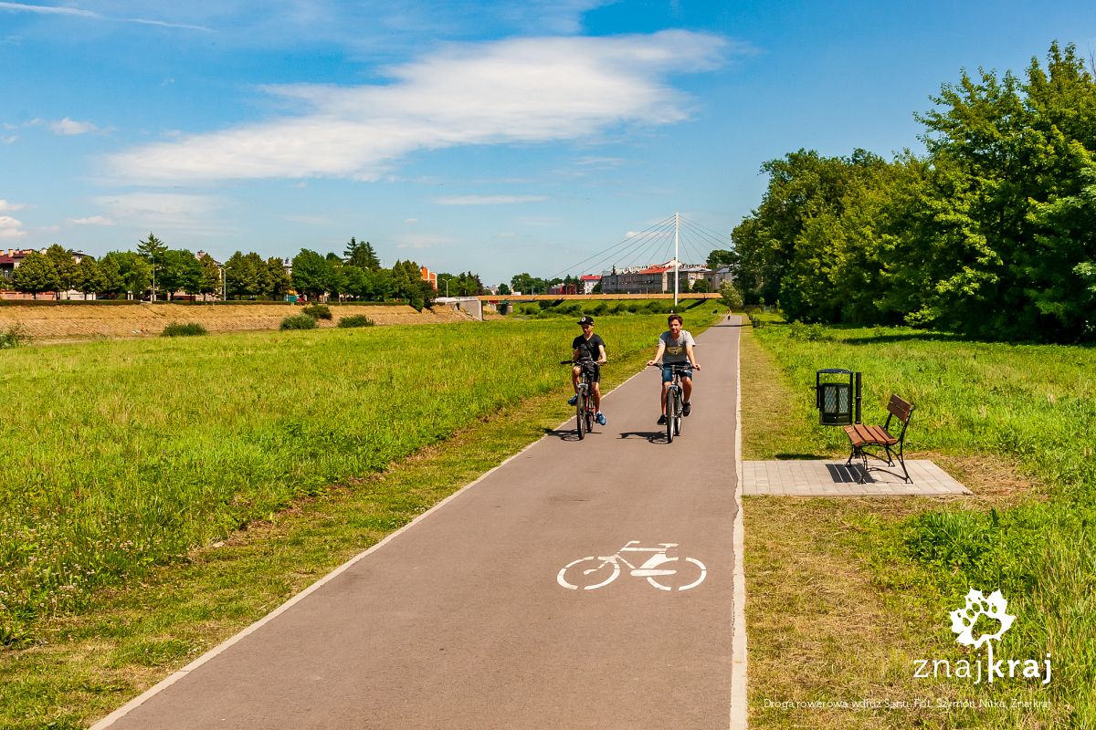 Droga rowerowa wdłuż Sanu