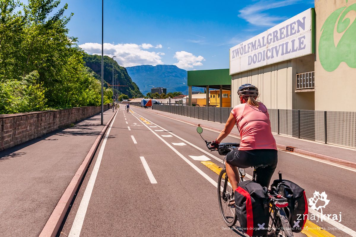 Dwukierunkowa droga rowerowa w Bolzano