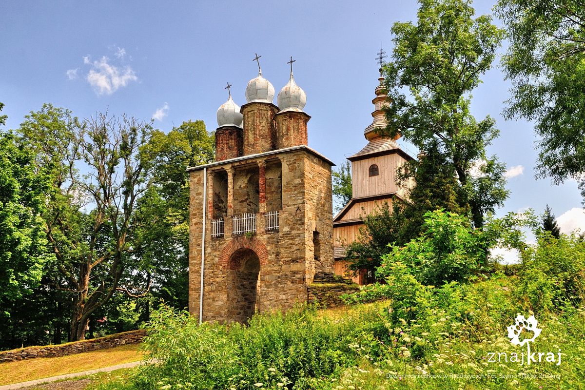 Dzwonnica i cerkiew w Radoszycach