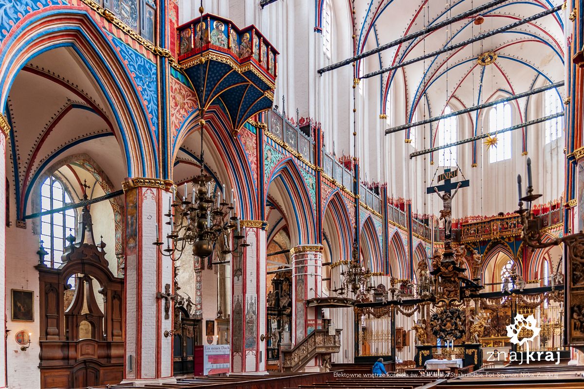 Efektowne wnętrze kościoła św. Mikołaja w Stralsundzie