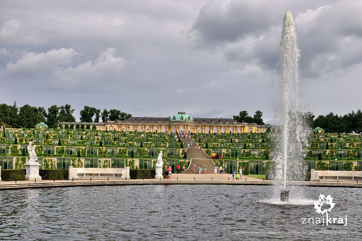 Fontanna przed Sanssouci w Poczdamie